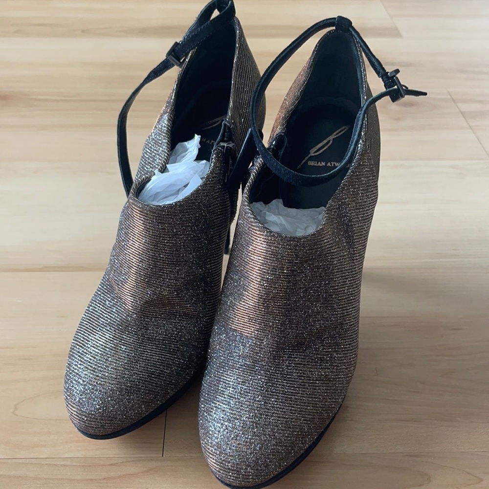 B Brian Atwood Fruitera Sparkly Bootie sz 7